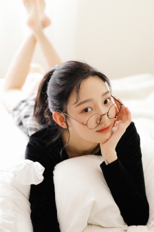 把腿再张大点就可以吃到扇贝